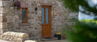 A cottage that sleeps 2 guests  in 1 bedroom