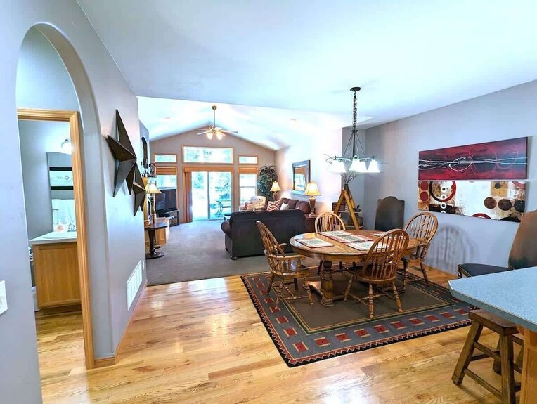Golf Course Home, Hot Tub, Great Deck, Sleeps 6! - Columbia Falls, MT