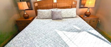 3 Schlafzimmer, Bügeleisen/Bügelbrett, WLAN, Bettwäsche