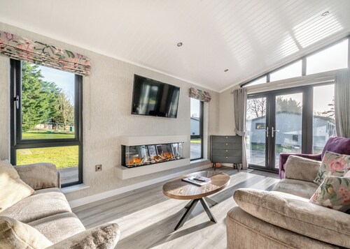 3 bedroom accommodation in Faringdon