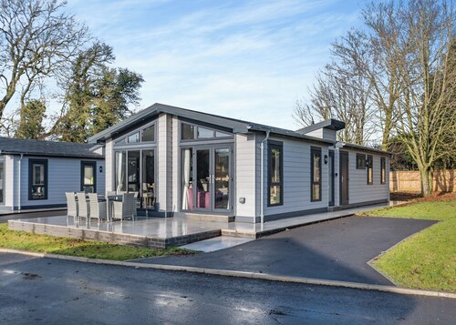 3 bedroom accommodation in Faringdon