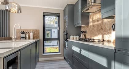 3 bedroom accommodation in Faringdon