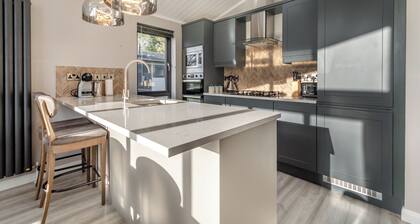 3 bedroom accommodation in Faringdon