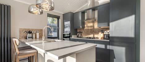 Fridge, oven, stovetop, toaster