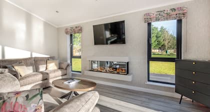 3 bedroom accommodation in Faringdon