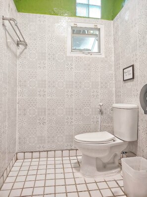 Standard Room, 1 Queen Bed | Bathroom | Shower, hair dryer, towels, soap - Vlodge House (Chiang Mai)