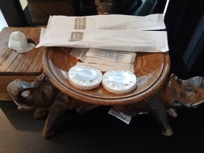 Room amenity - Vlodge House (Chiang Mai)