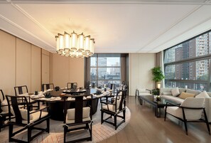 2 restaurants, breakfast, lunch, dinner served; Asian cuisine  - Genpla Hotel Shenzhen Qianhai (Shenzhen)