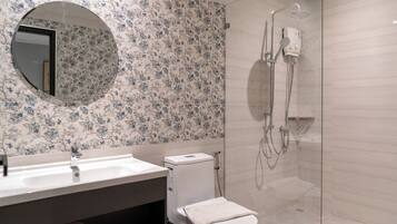 Superior Room | Bathroom