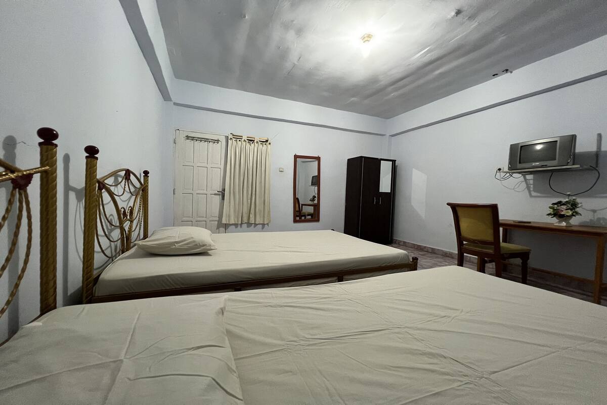 Family Studio | 1 bedroom, free WiFi, bed sheets