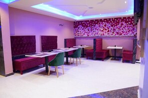 Interior detail - Nuva Hotel Islamabad (Islamabad)