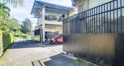 SPOT ON 92000 3m Kost Dan Homestay
