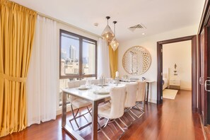 Dining - Ultra Luxury Downtown Burj Khalifa View (Dubai)