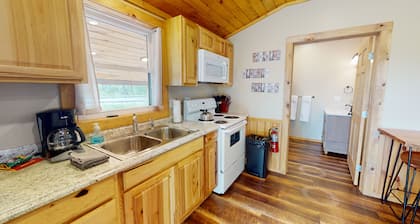 Pa Grand Canyon, Family Fun, Pine Creek, Views and more Suite 10 Rough Cut Lodge