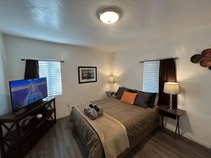 2 chambres, bureau, fer et planche à repasser, Wi-Fi gratuit