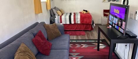 1 bedroom, desk, iron/ironing board, free WiFi
