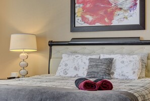 4 bedrooms, desk, iron/ironing board, free WiFi
