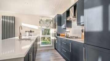 Kühlschrank, Ofen, Herdplatte, Toaster