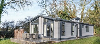 4 bedroom accommodation in Faringdon