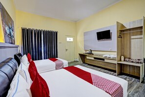 Desk, laptop workspace, free WiFi, bed sheets