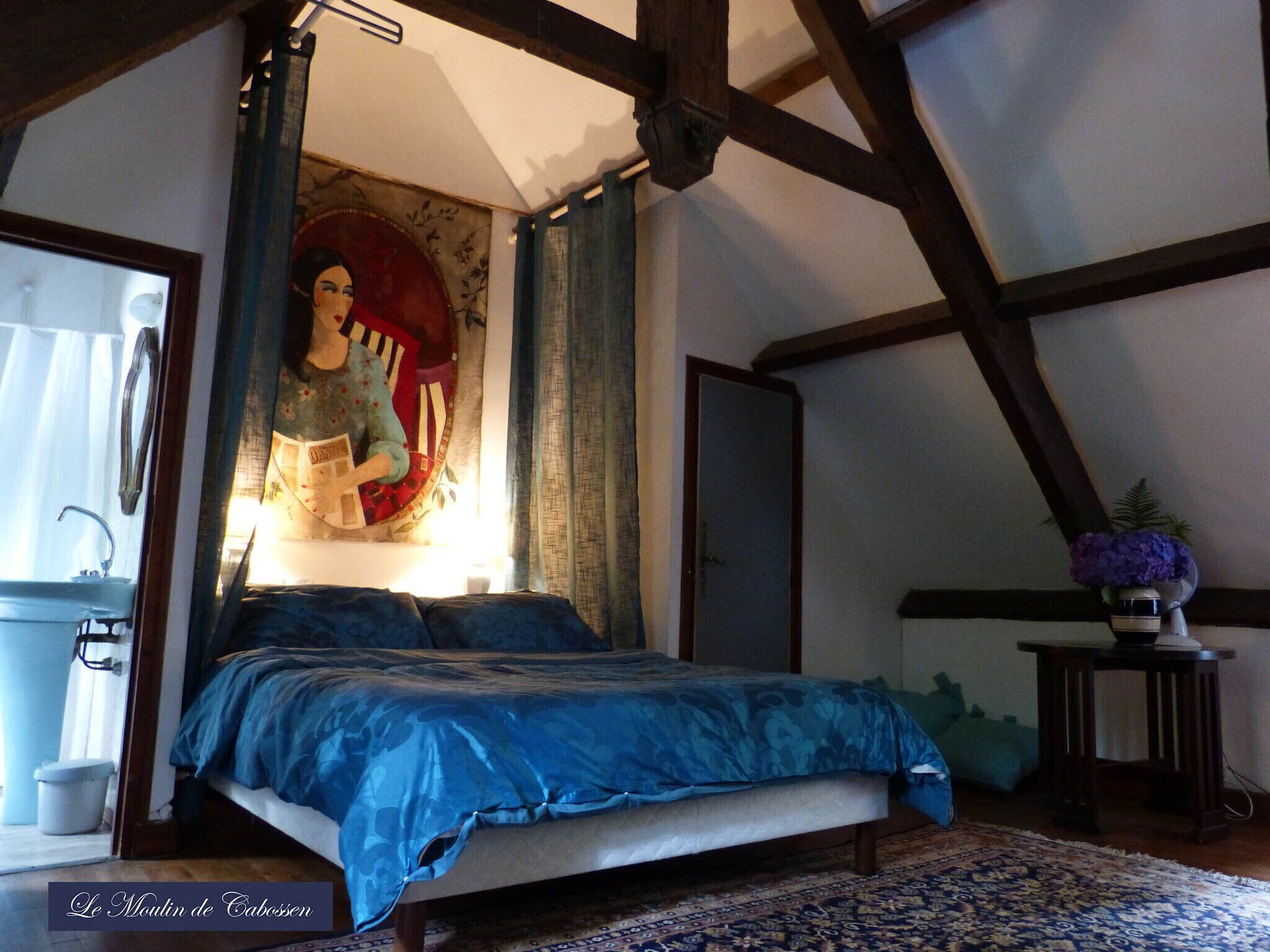 2 bedrooms, desk, iron/ironing board, WiFi (free)