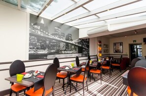 Dining - Hotel La Roseraie  (Wemmel)