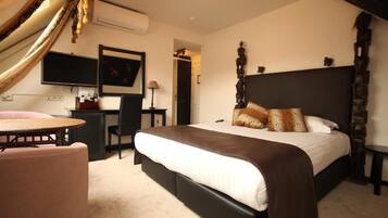 Minibar, coffres-forts dans les chambres, bureau, chambres insonorisées