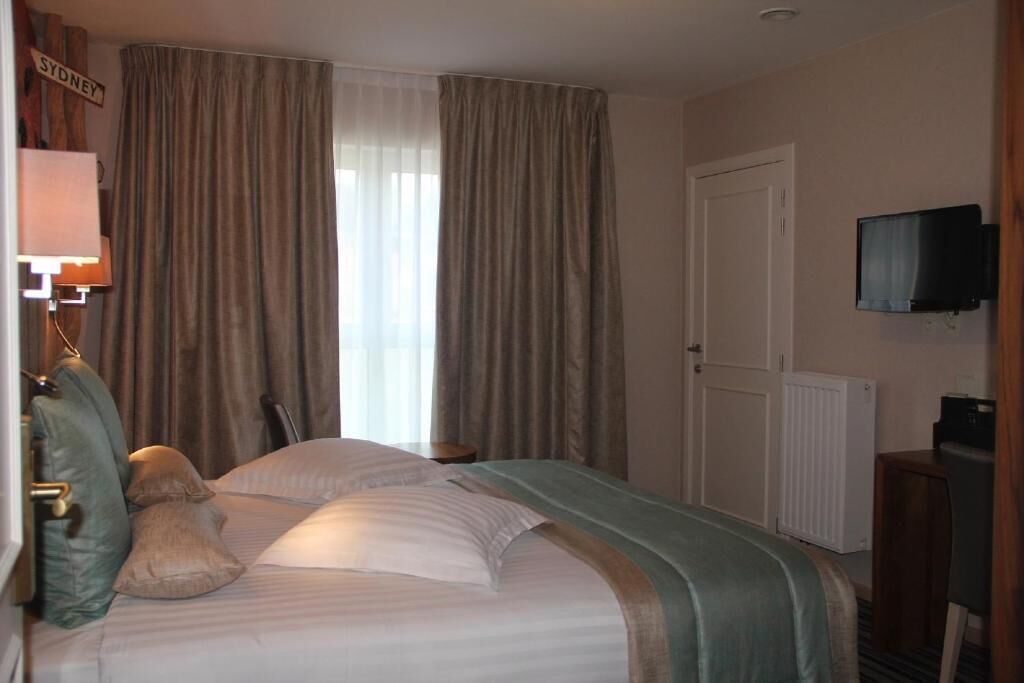 Photo - Hotel La Roseraie