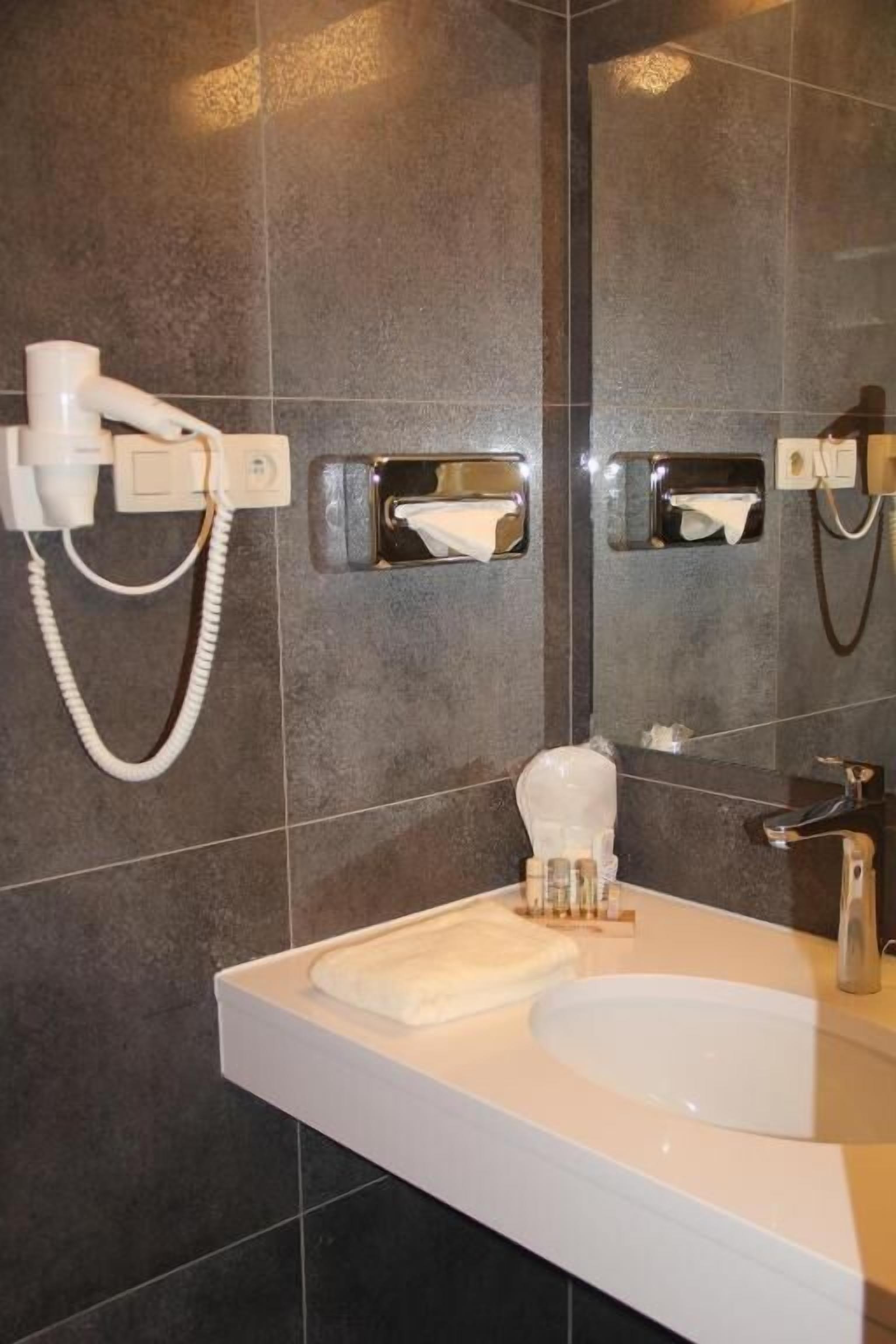 Photo - Hotel La Roseraie