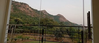 ゴルームゴ パラシュグラム エコリゾート