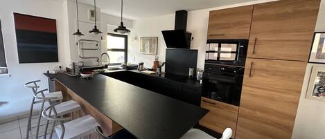 Mikrowelle, Ofen, Herdplatte, Geschirrspüler