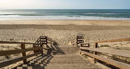 Cozy Mimizan Apt for 4, Near Beaches & Cycle Paths, 2-Star Rated