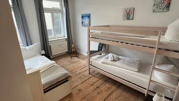 2 Schlafzimmer, Bügeleisen/Bügelbrett, Reisekinderbett, kostenloses WLAN