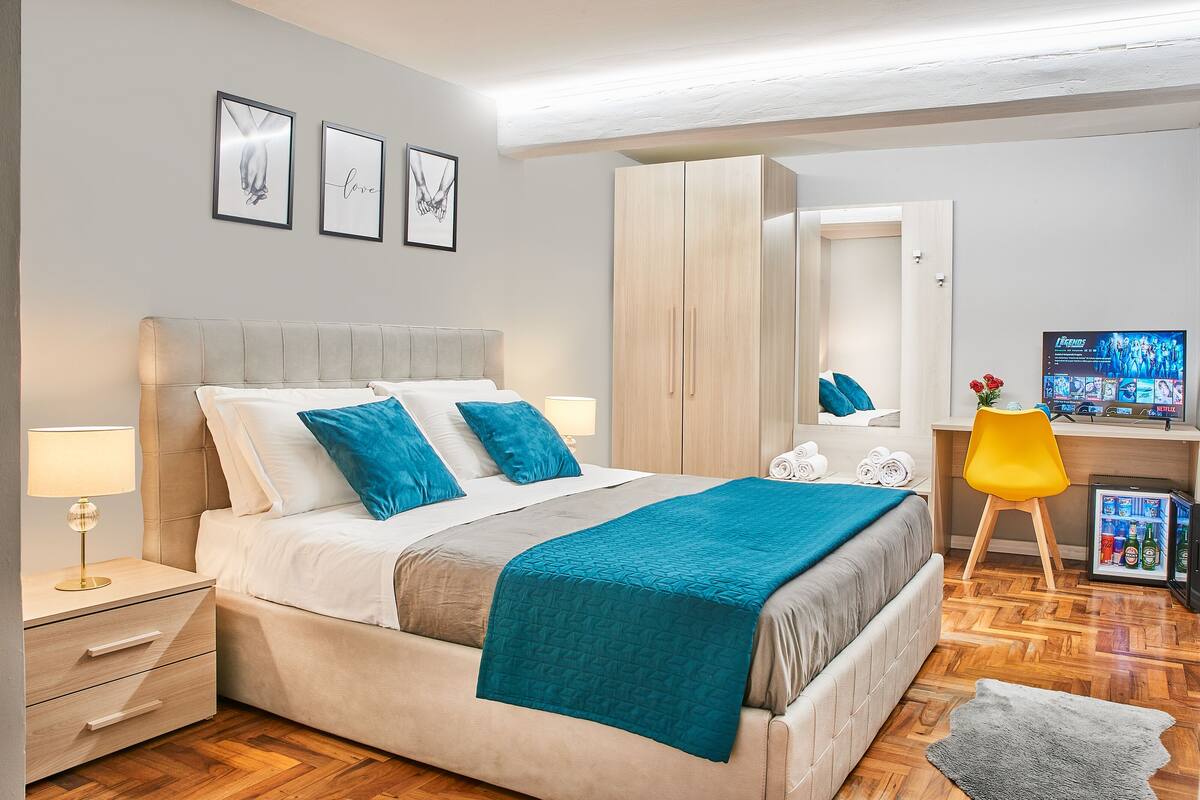 Frette Italian sheets, premium bedding, down duvets, pillow-top beds