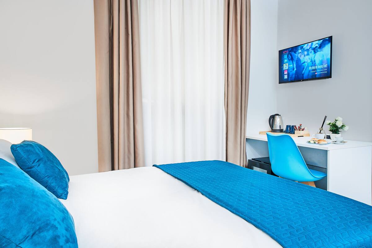Frette Italian sheets, premium bedding, down duvets, pillow-top beds