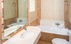 Amenidades de baño ecológicas, secadora de cabello, toallas, jabón 