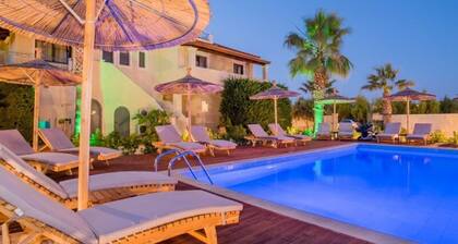 Coco Palm - 2 Bedroom Apt.