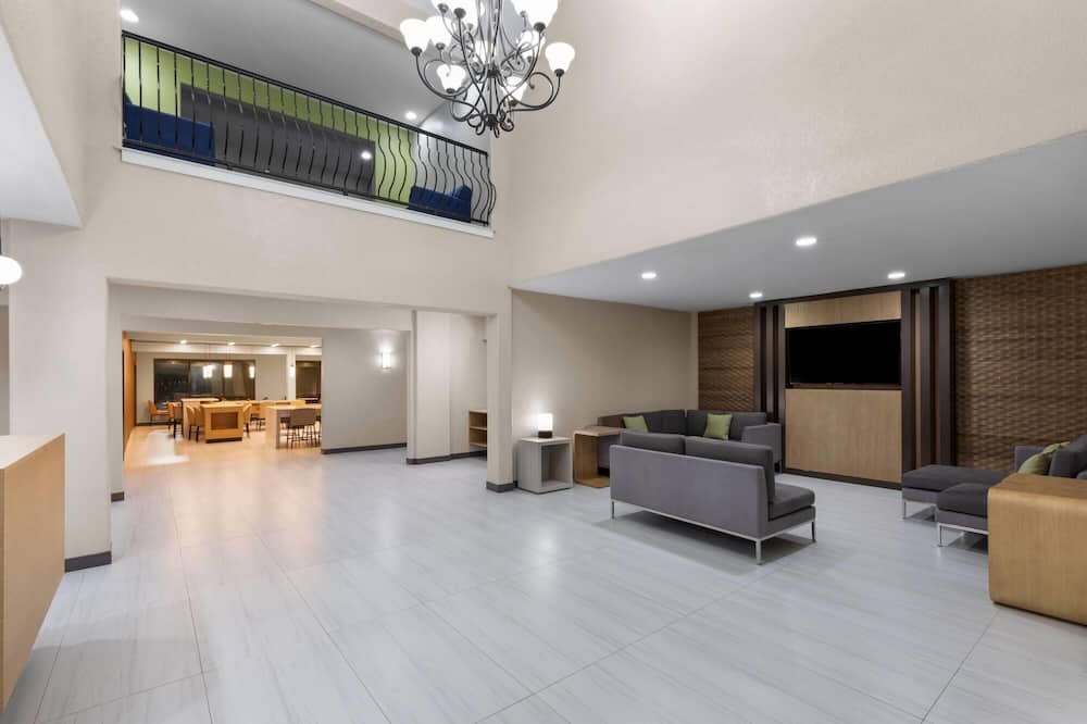Wingate by Wyndham College Station South