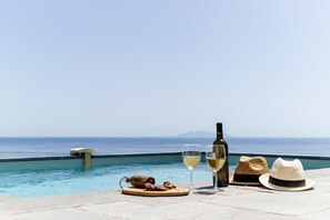 Outdoor pool, a heated pool - Villa NEPITA, swimming pool, sea view for 8 people, 4 bedrooms, ERBALUNGA, 20222 (Brando)