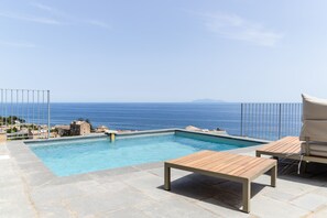 Outdoor pool, a heated pool - Villa NEPITA, swimming pool, sea view for 8 people, 4 bedrooms, ERBALUNGA, 20222 (Brando)