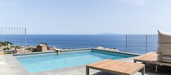 Villa NEPITA, piscine, vue mer pr 8 personnes, 4 chambres, ERBALUNGA, 20222