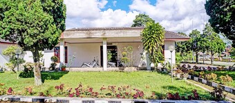 Capital O 92214 โรงแรมเบอริสเตอร้า
