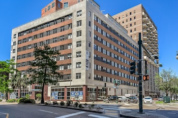 Magnificent Condo Near Bourbon Street