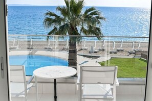 Outdoor dining - Acrotel Lily Ann Boutique Hotel (Sithonia)
