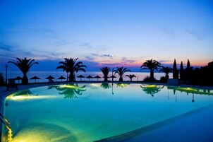 Εξωτερική πισίνα