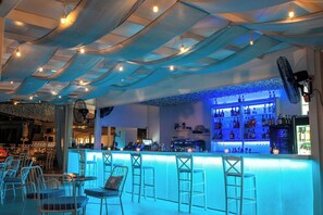 Bar (en la propiedad)