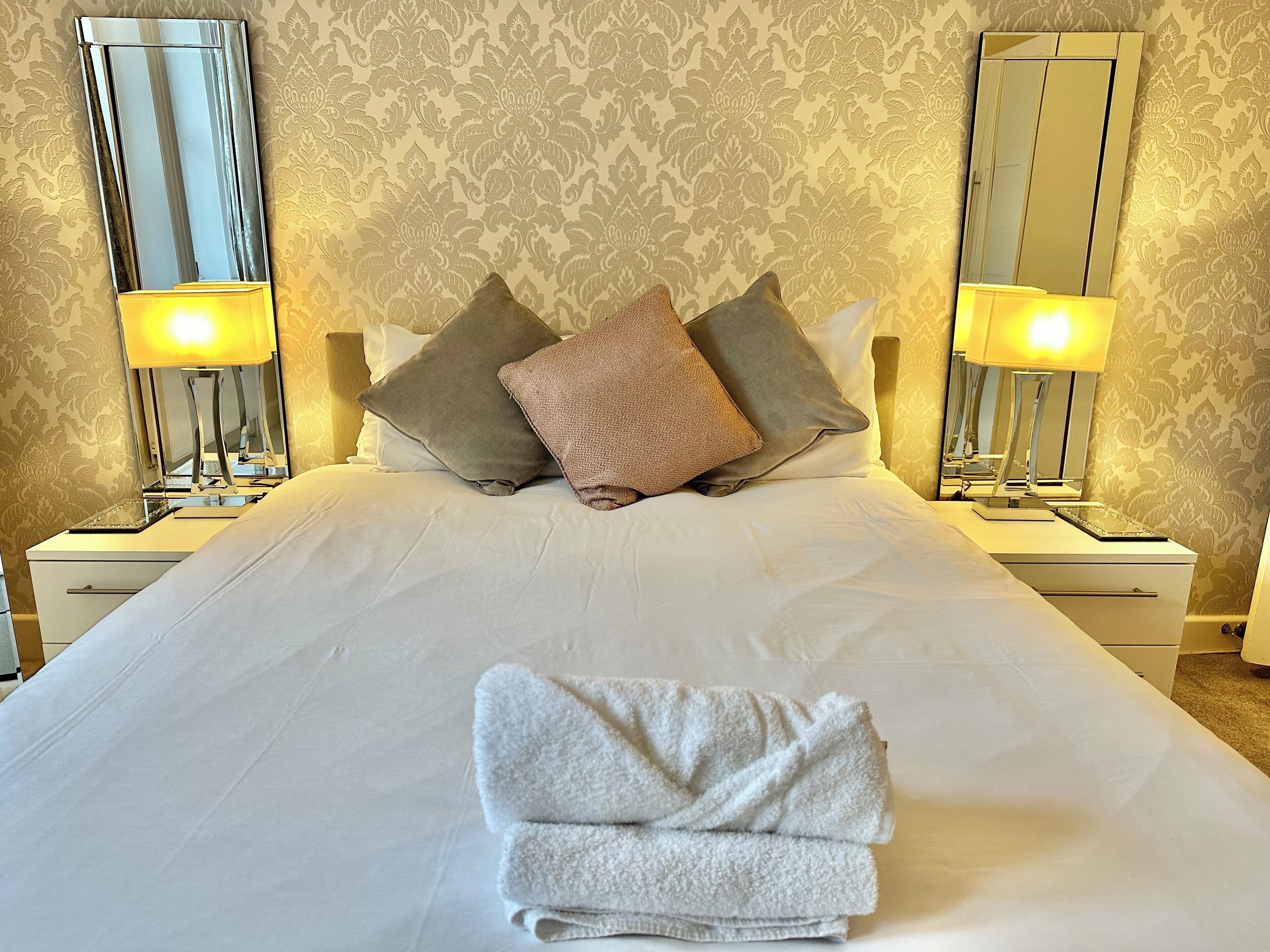 4 slaapkamers, een bureau, een strijkplank/strijkijzer, gratis wifi