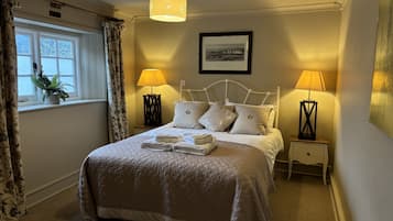 Double Room, Ensuite | Premium bedding, individually decorated, individually furnished