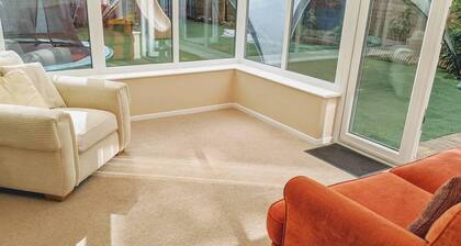 Immaculate 4-bed House Near Colchester City Centre