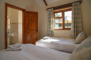 2 chambres, fer et planche Ă repasser, Wi-Fi gratuit, draps fournis
